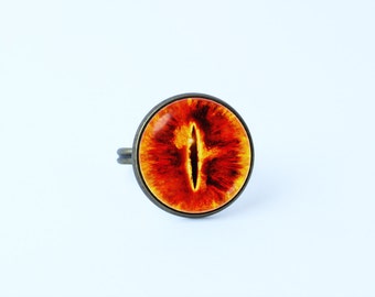 Eye of Sauron ring Evil eye ring Girlfriend gift Eye ring Monster eye Eye jewelry Fiery eye Mythical ring Fantasy jewelry Sauron eye ring