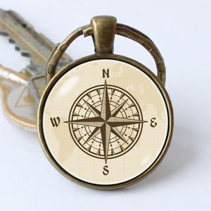 Nautische sleutelhanger Oude kompassleutelhanger Antiek kompas kompassieraden Echtgenoot cadeau Kompashanger Windroos Vintage stijl Avontuur