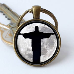 Christ The Redeemer keychain Christ The Redeemer keyring Statue jewellery Monument key chain Statue keyring Rio de Janeiro Full moon jewelry