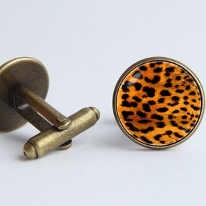 Leopard skin cufflinks Leopard cuff links Men cuff links Leopard jewelry Animal jewelry Animal cufflinks Leopard print Safari gift African