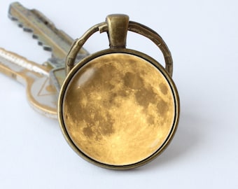 Yellow moon keychain Moon keyring Birthday gift Full moon key chain Moon pendant Space key ring Cosmos keychain Moon jewelry Moon gifts