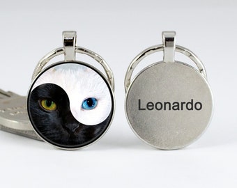Custom engraving Personalized keychain Yin Yang cats Custom key fob Cats key chain Yin Yang keychain Engraved keychain Cat jewelry Yoga gift