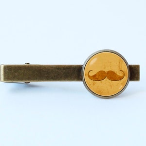 Menswear Curly moustache Tie clip Mustache Mustache jewelry Hipster tie clip Men tie clip Funny tie bar Party style Vintage style Fun gift