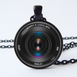 Halskette Kameralinse Schwarz Kameralinse Anhänger Mann Geschenk Kamera Schmuck Kamera Geschenk Fotograf Halskette Traveler Geschenk Tourist Geschenk