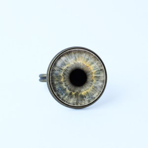 Eyeball ring Grey eye ring Eye ring Eyeball jewelry Human eyeball Eye jewelry Ophthalmologist gift Anatomy jewelry Human eye ring Eye pupil