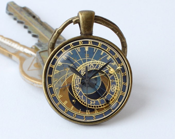 Clock keychain Prague clock key ring Clock jewelry Steampunk key chain Clock pendant Steampunk gift Steampunk keyring Old clock Antique