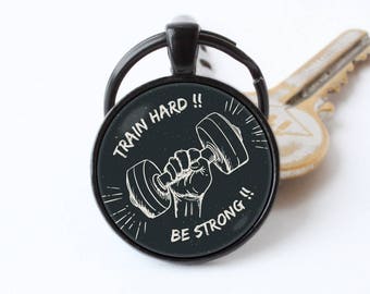 Llavero con motivación para hacer ejercicio, regalos para hacer ejercicio, llavero para gimnasio, joyas para hacer ejercicio, llavero para atleta, mancuernas, entrenar duro, regalo para ser fuerte