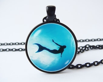 Little mermaid necklace Mermaid pendant Mermaid jewelry Fantasy jewelry Mermaid gifts Ocean necklace Girls jewellery Beach jewelry Seawater