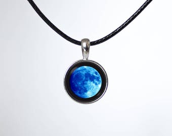 Full moon choker Leather choker Black choker Girlfriend gift Blue moon Lunar choker Wife gift Choker pendant Moon choker Choker necklace