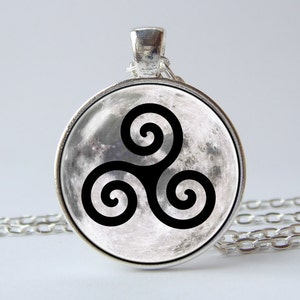 Teen wolf spiral necklace Teen wolf jewelry Triskelion necklace Teen wolf pendant Gift for him Spiral symbol necklace Men jewelry Alpha