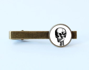 Skull tie clip Vintage skull Bone tie clip Human skull Men jewelry Husband gift Skull tie bar Anatomy tie clip Skull jewelry Gift for doctor