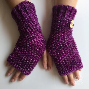 Fingerless mittens knitting pattern / knitting pattern / fingerless mittens / beginner knitting image 3