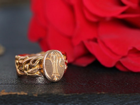 Art Nouveau 18K Gold Iris Signet Ring - image 1