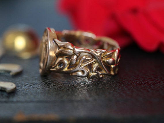 Art Nouveau 18K Gold Iris Signet Ring - image 4