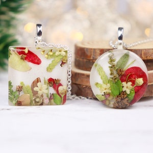 Real Flowers Bouquet Resin Necklaces