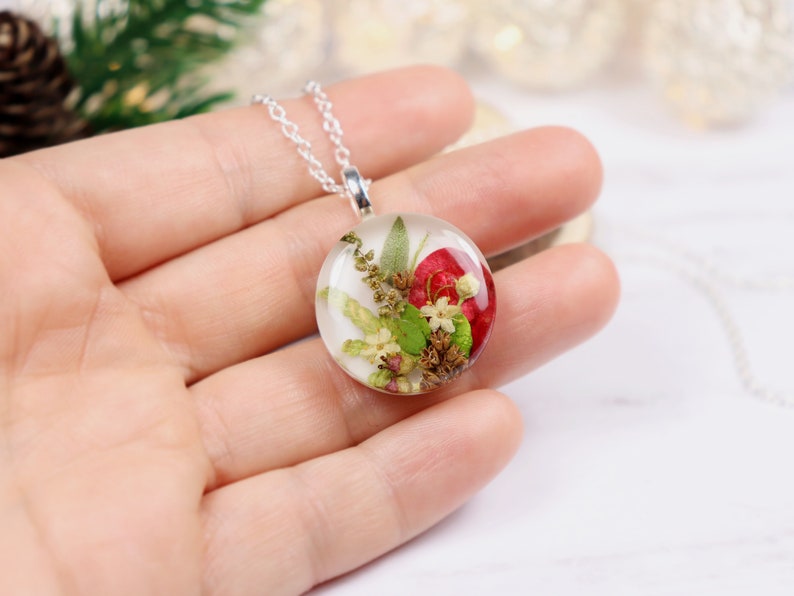 Real Flowers Bouquet Resin Necklaces image 6