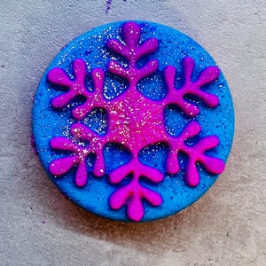 SNOWFLAKE bath bomb Christmas gift natural  fun for kids handmade, vegan friendly bath fizz cruelty free