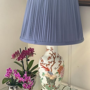 Vintage Chinese Porcelain Pottery  Chinoiserie Table Lamp with Blue Shirred Fabric Shade