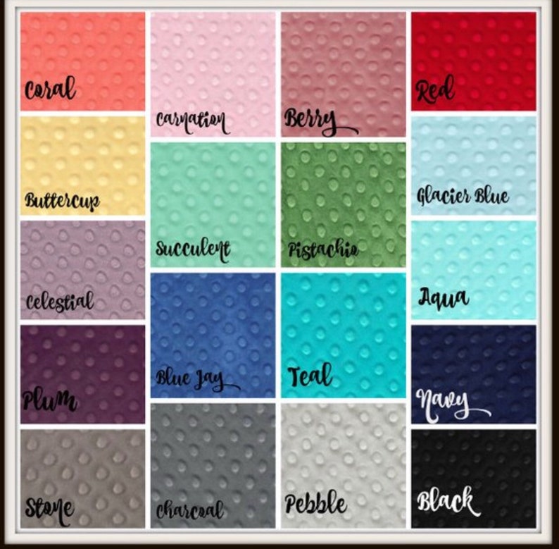 Puede incluir: Una carta de colores con una variedad de muestras de tela texturizada. Los colores incluyen Coral, Clavel, Baya, Rojo, Bot&oacute;n de oro, Suculento, Pistacho, Azul glaciar, Celeste, Aqua, Arrendajo azul, Verde azulado, Ciruela, Marino, Piedra, Carb&oacute;n, Guijarro y Negro.