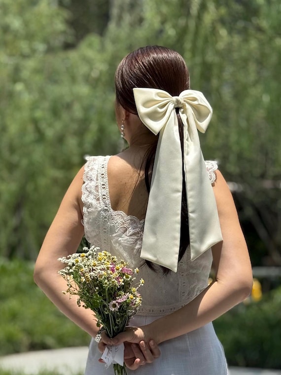 Silk Ivory Bridal Bow for Hair Silk Bridal Bow Veil Bridal Hair Bow Alternative Bridal Veil  main image 4