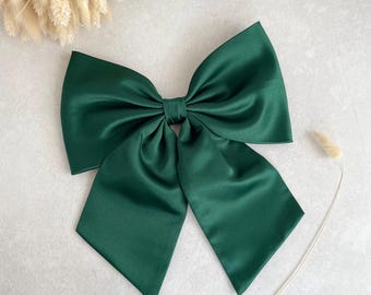 Big Green Satin Bow Large  Forest Green Hair Bow for Party Oversized Bow Christmas Green Bow Wedding Hair Accessories for Girls Hen Part