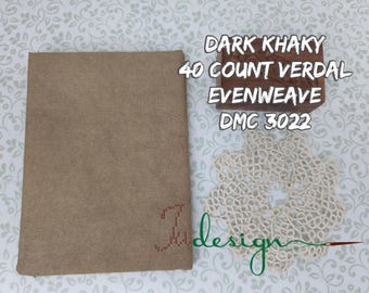 Tecido Verdal Evenweave tingido à mão, cor cáqui escuro, 40 fios, ideal para ponto cruz, hardanger, bordado preto e bordados em geral. Dimensões: 96,5 x 68,5 cm (38 x 27 polegadas).