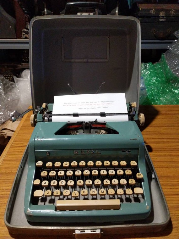 Mini-review/Side-by-side comparison: 7 types of vintage typewriter