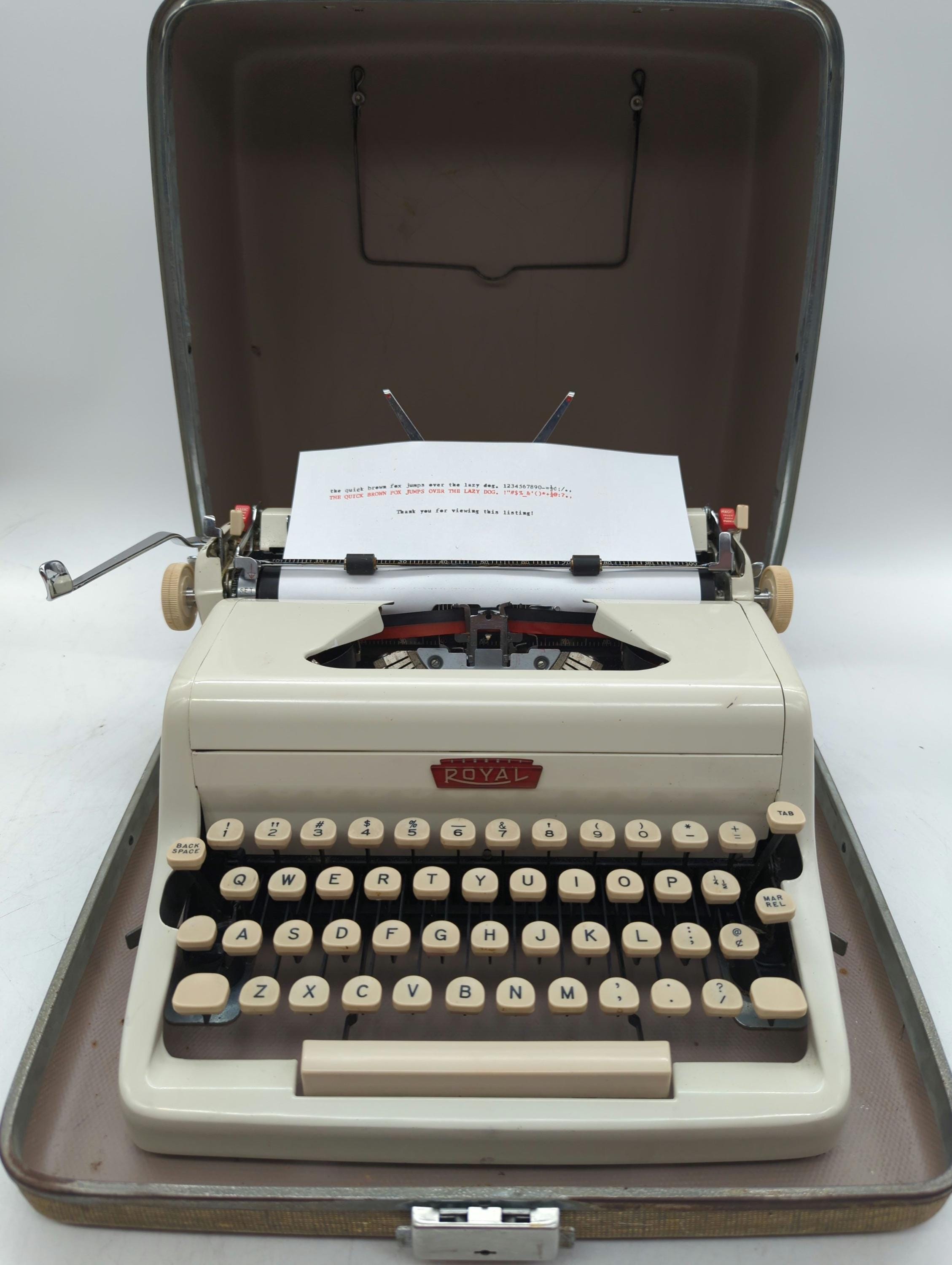 Vintage 1953 Royal Quiet De Luxe Deluxe Portable Typewriter