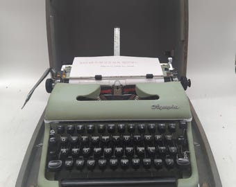 Olympia SM3 Vintage Typewriter With Original Case, Portable