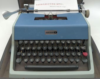 Cursive! 1961 Olivetti Underwood 21 portable manual typewriter with carrying case - script typeface!