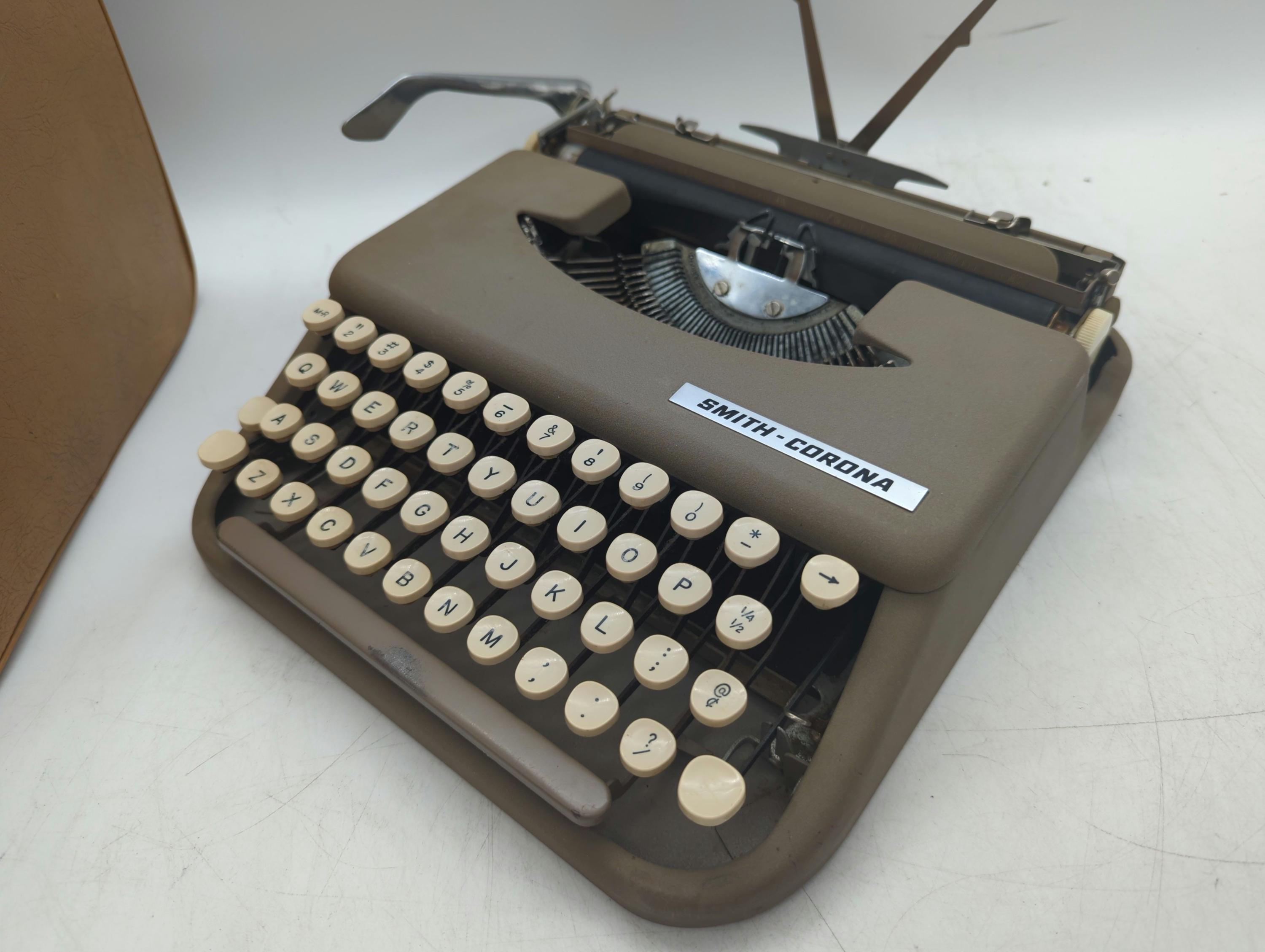 完動品　Smith Corona SKYRITER　タイプライター　ゴールドラメ il_340x270.6697806119_5yd8.jpg