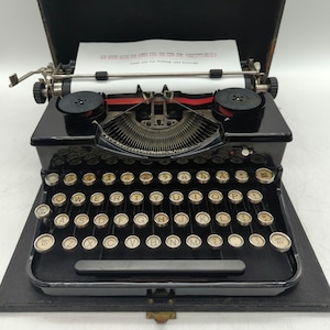 1929 Piano Black Royal Model P portable manual typewriter