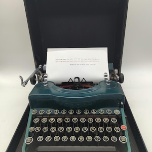 Remington Noiseless Portable タイプライター 1936 Remington Noiseless Portable on the Typewriter Database