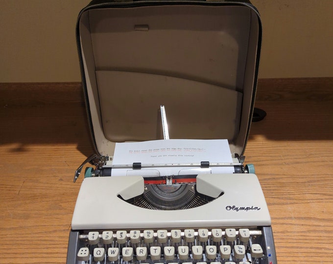 Cursive! 1961 Olympia SF Ultra Portable Typewriter With Script (cursive ...