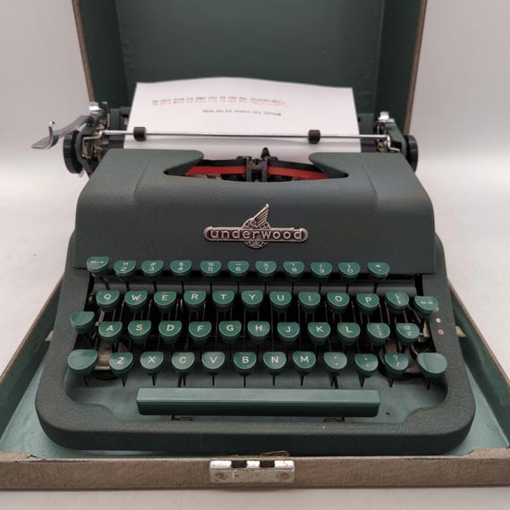 1953 Green Underwood Universal Portable Manual Typewriter With
