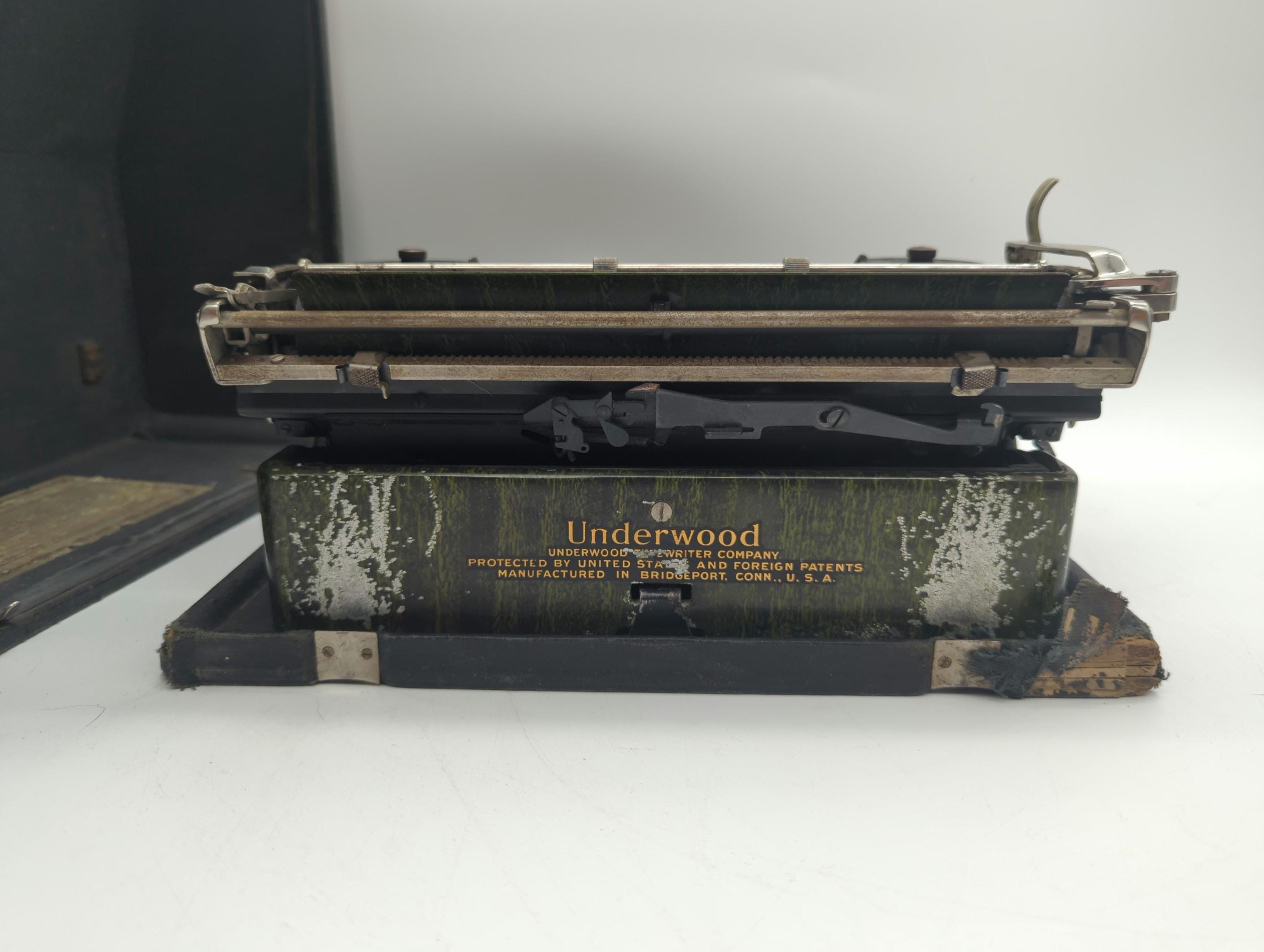 Underwood Portable 3-Bank Typewriter - My Cup Of Retro