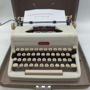 1958 White  Royal Quiet Deluxe portable typewriter with case
