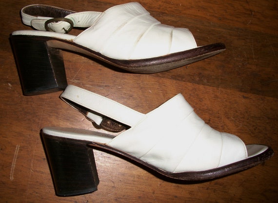 Vintage 2 Pairs of Sandals - image 4