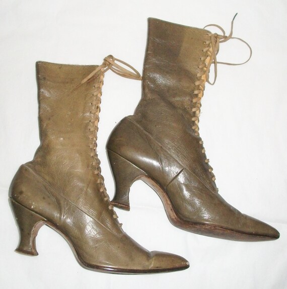 Antique Victorian Green Lace-up Boots - image 3