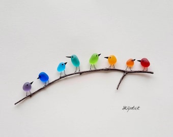 枝にとまる虹色の鳥たち 母の日ギフト - シーグラスと流木の絵 - 額
