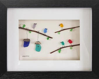 色鮮やかな鳥たち - シーグラスと流木を使った絵画 - 手作りの額装