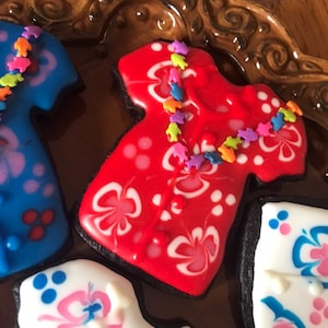 Hawaiian luau shirt cookies
