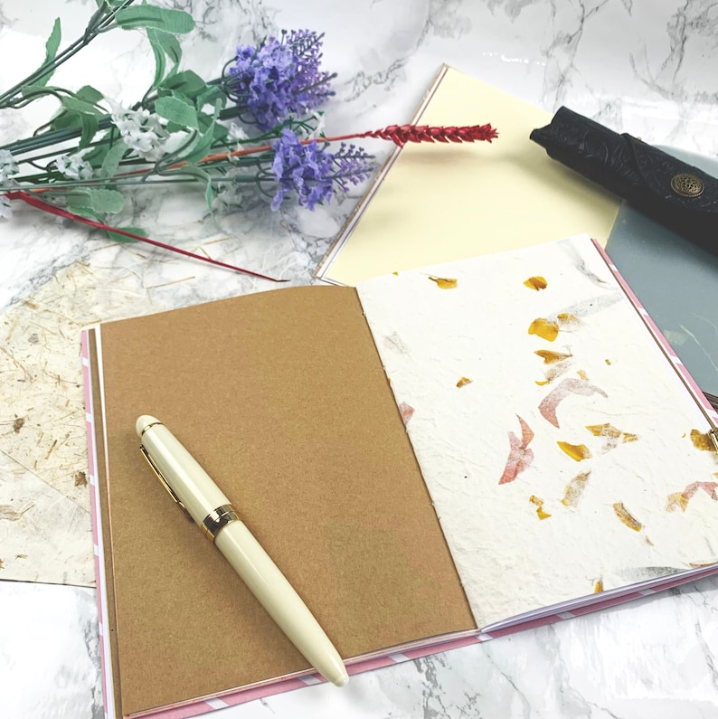 Diario creativo sottile con carte speciali Taccuino da viaggio con carta Kraft, pergamena, gelso, carta fatta a mano Diario spazzatura di varie dimensioni immagine 1