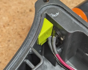 Wedge to fix charger port on the OneWheel GT