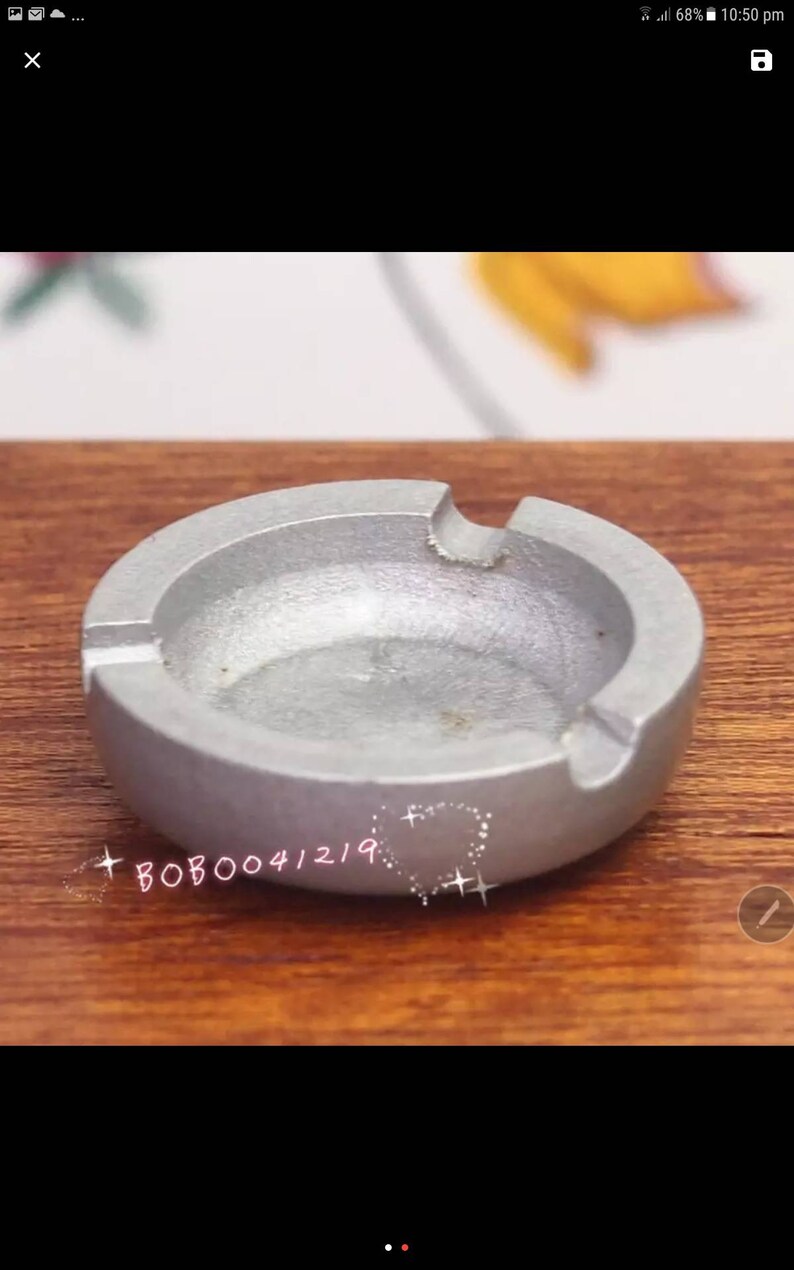 Miniature Dolls House Accessories Ashtray and Pipe 1:12th scale miniature size Miniature Dolls House Accessories Ashtray and Pipe 1:12th scale miniature size