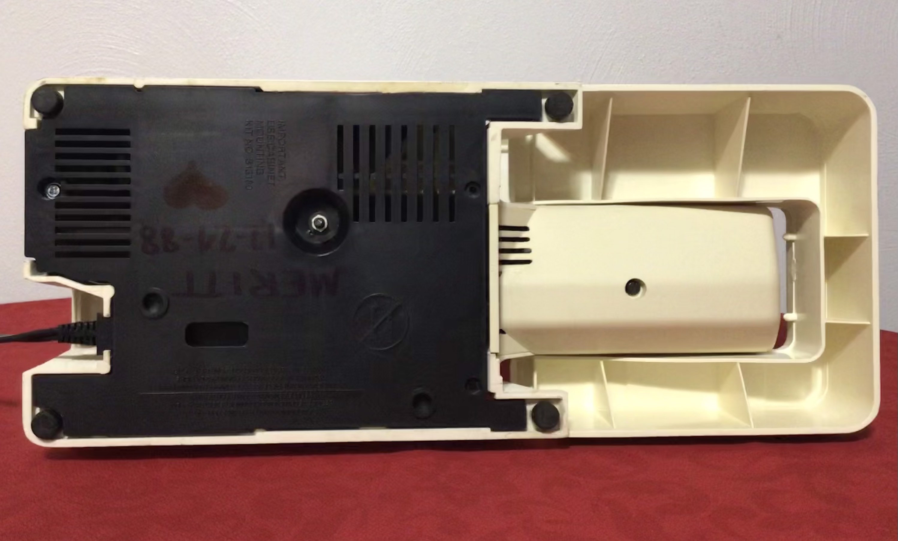 Singer Portable Sewing Machine 6235 w/ Power Cord No Pedal