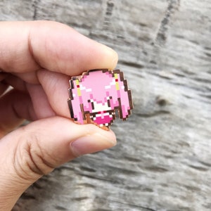 Hatsune Miku, Peach and Link (Pixel Enamel Pins)