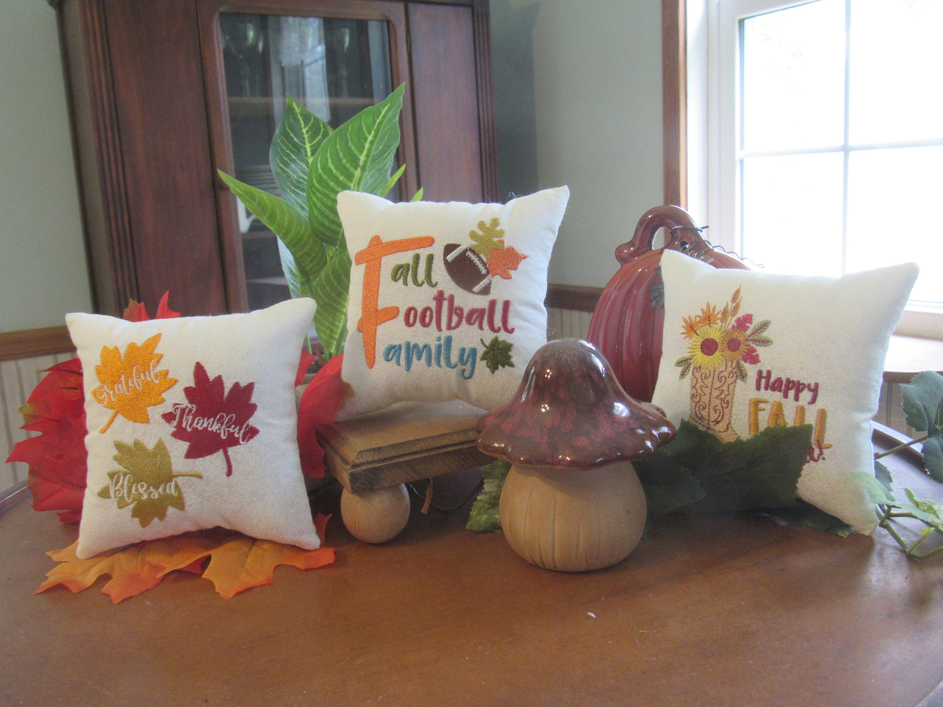 Fall Throw Pillow Cover Autumn Harvest Animals and Maple Leaves - Set –  Modern Rugs and Decor