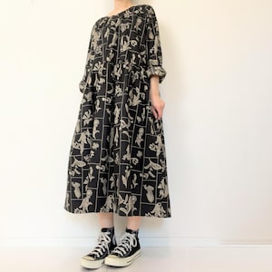 Spring black dress  Wildflower pattern Long sleeves　With pockets　Made in  japan