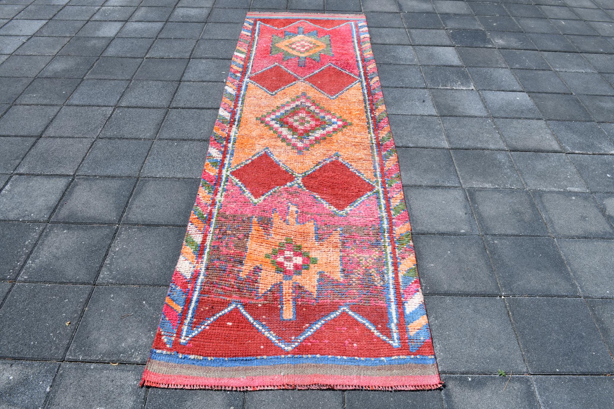 ヴィンテージ ウシャック ランナーラグ：3x9インチのカラフルなウール